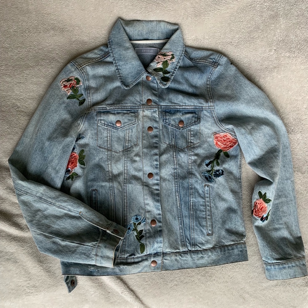 Flower Embroidered Light Wash Denim Jacket